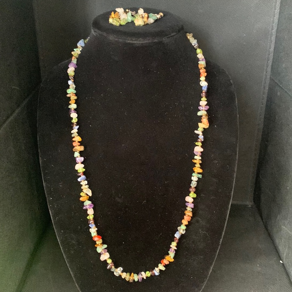 Gemstone necklace earrings vintage